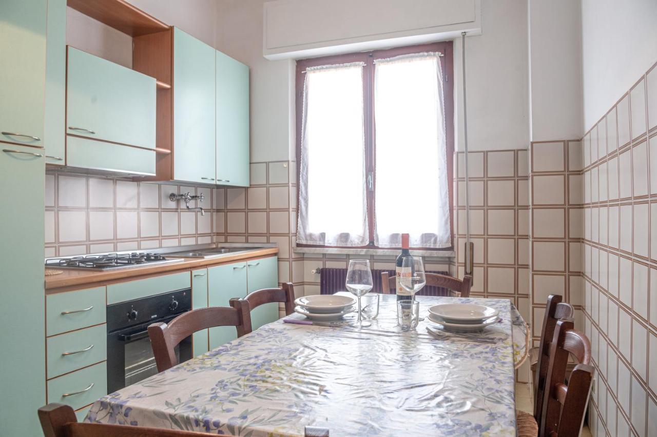 Iss Travel Apartments Casa Maria In Marina Di Massa Масса Экстерьер фото